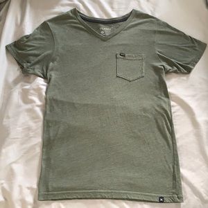 Men’s Hurley v neck fitted tee